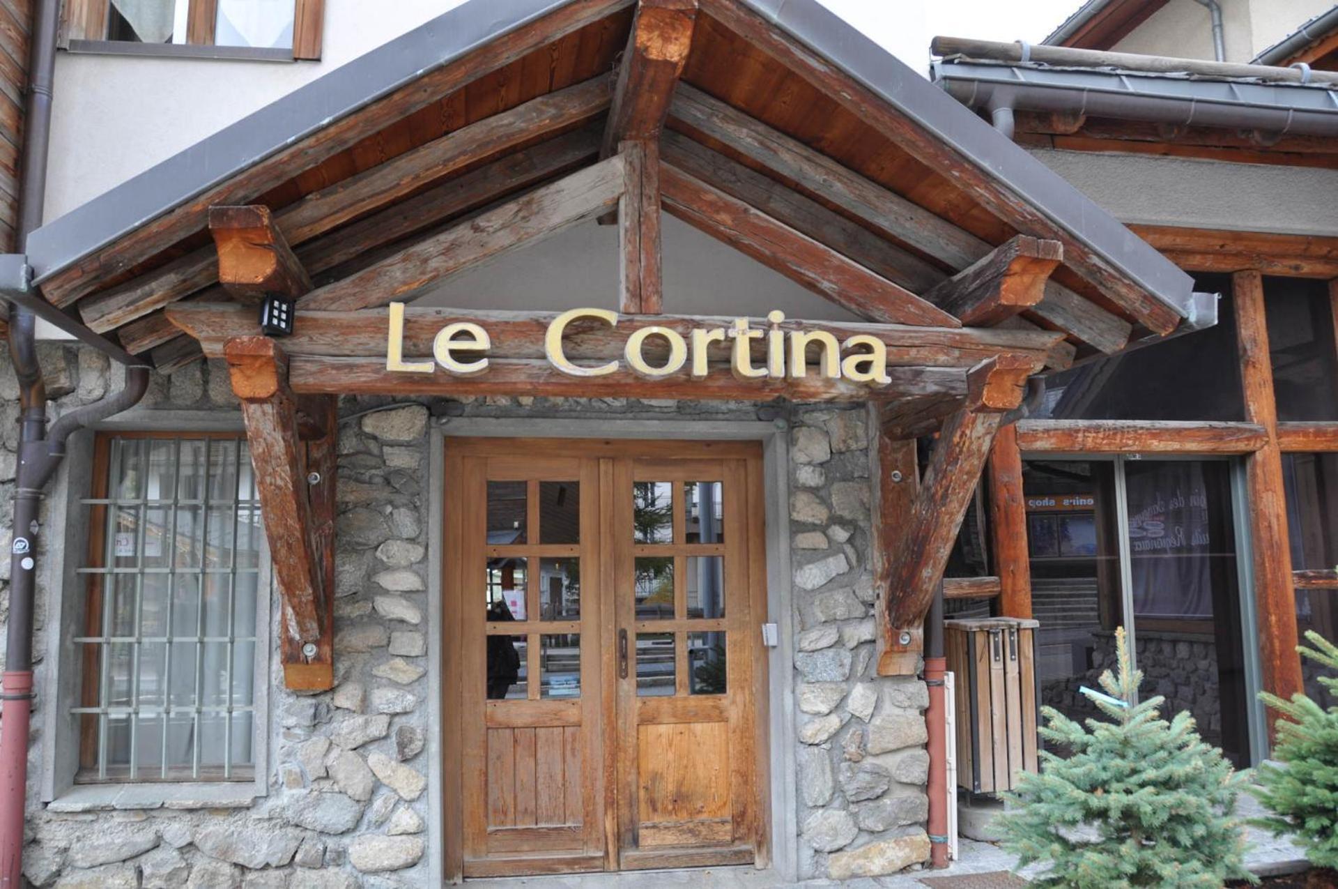 Cortina - 34 - Vue Montagne - 8 Pers Appartement